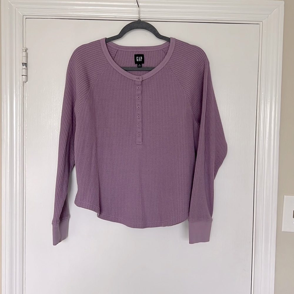 Like new Gap waffle light sweater